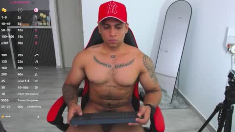 nicolas_montoya online show from October 16, 10:00 pm