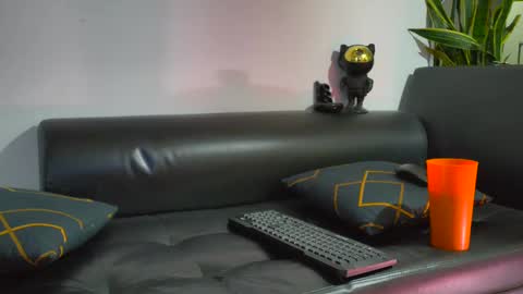 Nicolas online show from November 8, 4:29 pm