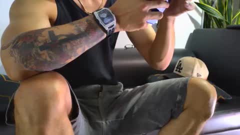 Nicolas online show from December 1, 7:30 pm