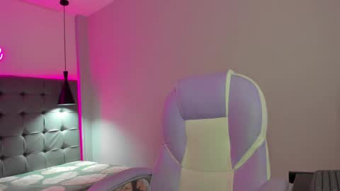 Snapshot of nicolasferrer18 chatting on November 2, 7:27 pm nicolasferrer18 online show from November 2, 7:27 pm