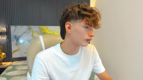 Snapshot of nicolasferrer18 chatting on November 18, 7:29 pm nicolasferrer18 online show from November 18, 7:29 pm