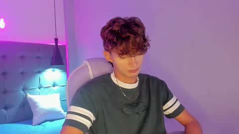 Snapshot of nicolasferrer18 chatting on December 1, 7:30 pm nicolasferrer18 online show from December 1, 7:30 pm