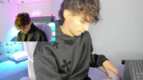 Snapshot of nicolasferrer18 chatting on December 2, 7:31 pm nicolasferrer18 online show from December 2, 7:31 pm