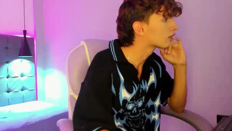 Snapshot of nicolasferrer18 chatting on December 14, 7:29 pm nicolasferrer18 online show from December 14, 7:29 pm