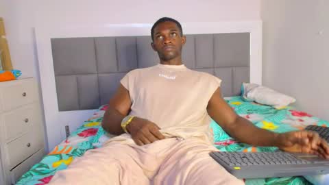 Nicolas online show from May 27, 4:26 pm