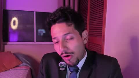 nicolasrodrii online show from February 6, 11:52 pm