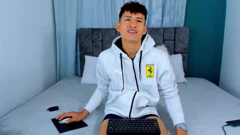 nicolastorres__ online show from November 21, 5:06 am