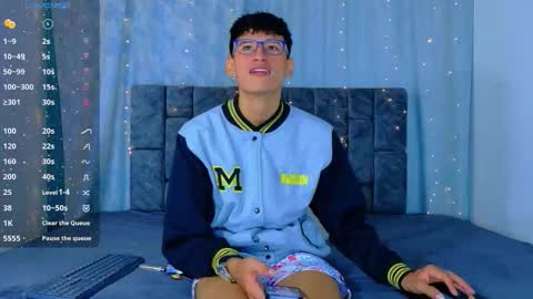 nicolastorres__ online show from June 11, 2:33 am