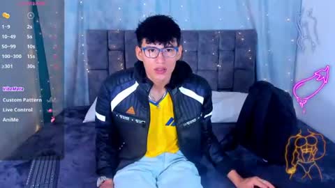 nicolastorres__ online show from June 24, 4:11 am