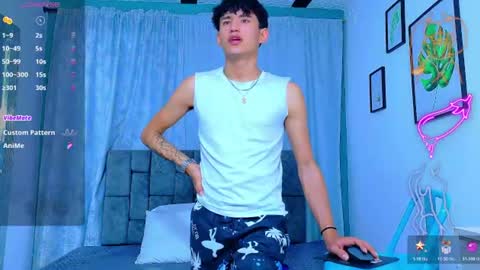 nicolastorres__ online show from August 4, 2:15 am