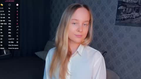 Nicoletta online show from September 25, 6:00 pm