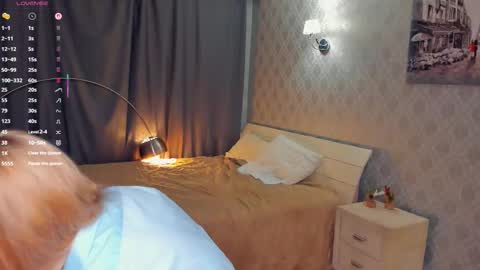 Snapshot of nicolavanderbie chatting on November 14, 6:17 pm Nicoletta online show from November 14, 6:17 pm