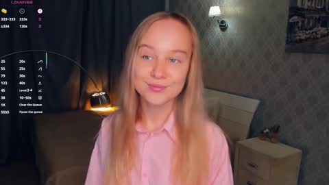 Snapshot of nicolavanderbie chatting on November 16, 5:07 pm Nicoletta online show from November 16, 5:07 pm