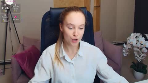 Snapshot of nicolavanderbie chatting on December 3, 7:56 pm Nicoletta online show from December 3, 7:56 pm