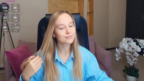 Snapshot of nicolavanderbie chatting on December 5, 7:21 pm Nicoletta online show from December 5, 7:21 pm