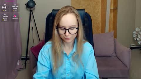 Snapshot of nicolavanderbie chatting on December 14, 6:45 pm Nicoletta online show from December 14, 6:45 pm