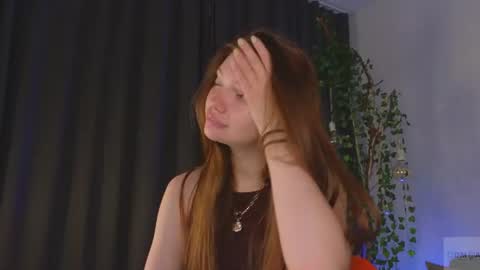 Nicole online show from July 25, 9:45 pm