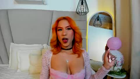 nicole_brown1126 online show from July 13, 3:31 am