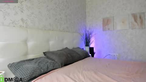 GMT7TueWedThSu 0300am-0900am. Sa 1000am-0400pm online show from September 29, 8:02 pm