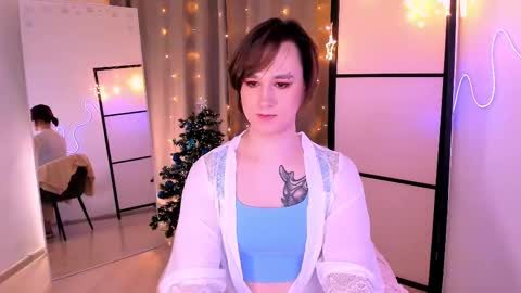 Nicole online show from December 19, 8:55 pm