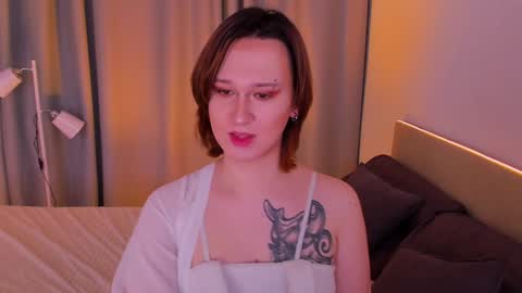 Nicole online show from January 30, 2:04 pm