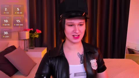 Nicole online show from February 5, 4:03 pm