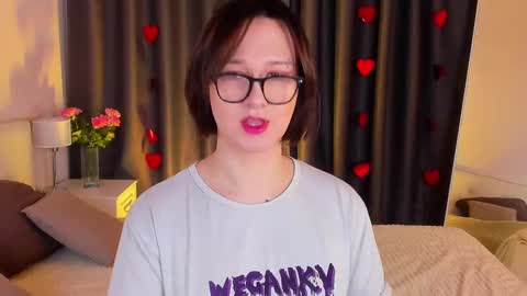 Nicole online show from February 11, 10:26 am