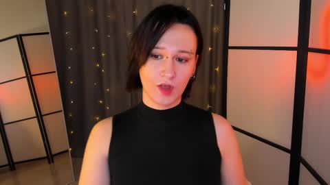 Nicole online show from February 18, 2:06 pm