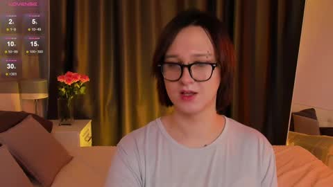 Nicole online show from February 25, 4:42 pm