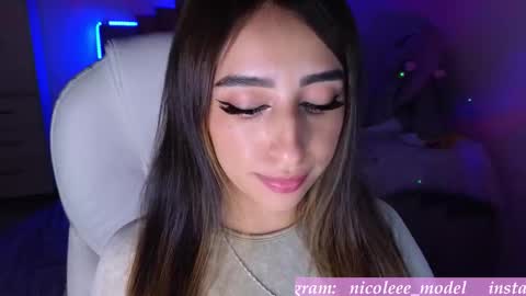 Nicole online show from November 18, 12:38 am