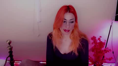 Nicole online show from December 1, 6:30 pm