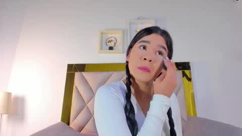 nicole_grace0 online show from September 20, 12:06 pm