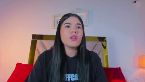 nicole_grace0 online show from October 6, 12:02 pm