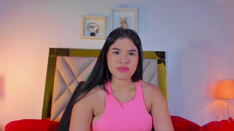nicole_grace0 online show from October 24, 12:01 pm