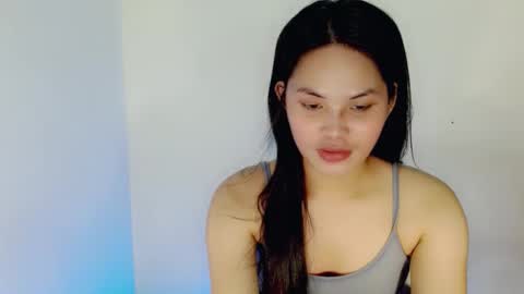 nicole_kiss01 online show from December 2, 1:24 pm
