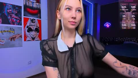 Nicole online show from February 19, 8:52 pm