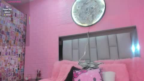 nicole_rosales online show from September 23, 8:12 pm