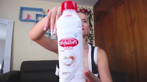 Nicole Santana online show from February 28, 10:06 pm