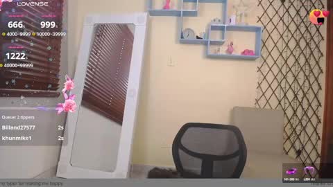 Nicole Santana online show from September 15, 9:37 pm