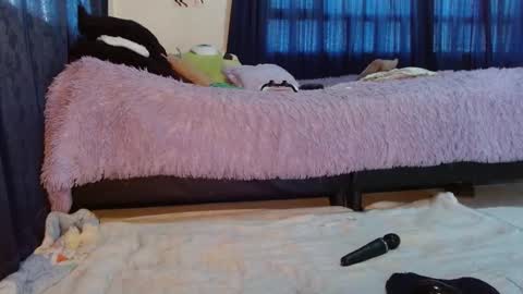 Snapshot of nicole_smithhh chatting on December 9, 4:58 pm Anna Nicole online show from December 9, 4:58 pm