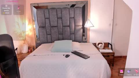 N A T A L I A online show from September 23, 8:01 pm