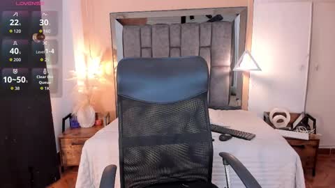 N A T A L I A online show from September 24, 8:01 pm