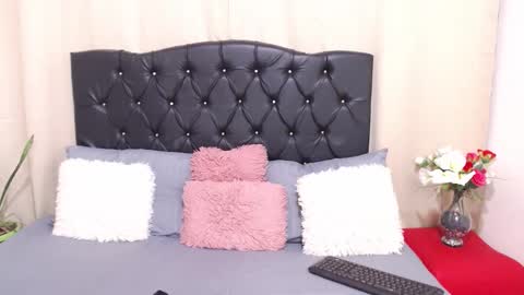 Snapshot of nicolechanell271 chatting on November 26, 11:00 am Nicole Chanel online show from November 26, 11:00 am