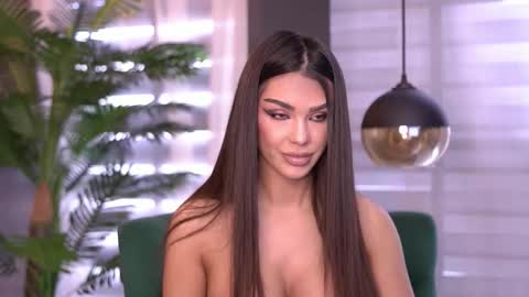 Snapshot of nicoledevin chatting on October 1, 7:25 am Nicole online show from October 1, 7:25 am