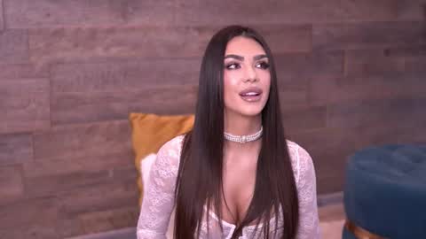 Snapshot of nicoledevin chatting on October 18, 7:53 am Nicole online show from October 18, 7:53 am