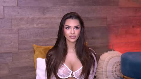 Snapshot of nicoledevin chatting on November 6, 6:25 am Nicole online show from November 6, 6:25 am