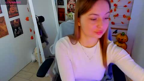 Snapshot of nicoledior_ chatting on November 24, 10:53 pm Nicole online show from November 24, 10:53 pm