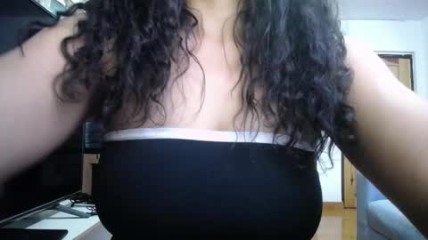 Snapshot of nicoleebon chatting on October 24, 9:44 pm Nicole online show from October 24, 9:44 pm