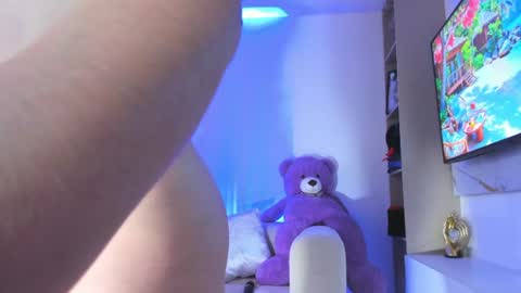 Nicolle online show from July 17, 10:47 pm