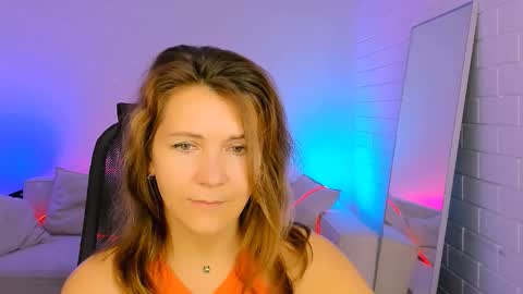 nicolehits online show from November 13, 5:28 am